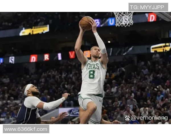 76队与凯尔特人激战正酣球迷期待精彩对决与惊喜时刻